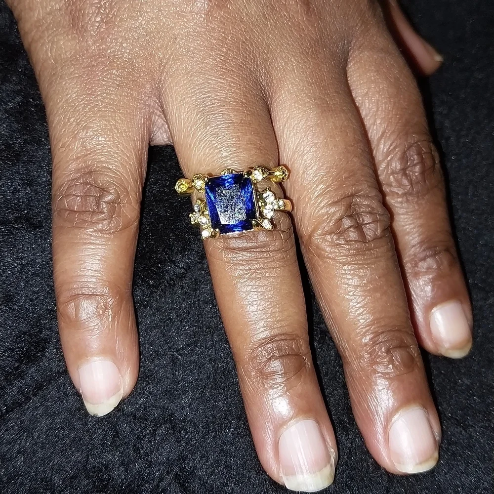 Elegant Gold and Blue Gemstone Ring Sz 6.5